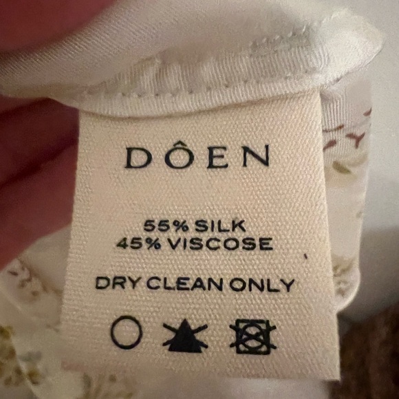 Doen Florencia Dress in frolicking floral - Picture 4 of 7